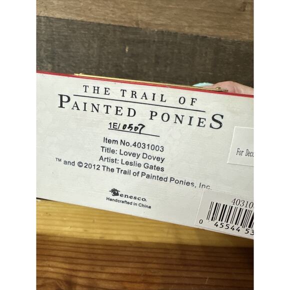 The Trail of Painted Ponies LOVEY DOVEY Figurine First Edition In Box - Picture 5 of 7